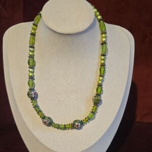 Vintage Green Glass Clossione Pink Floral Beads Beaded Necklace